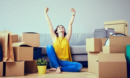 Packing and decluttering tips for moving home
