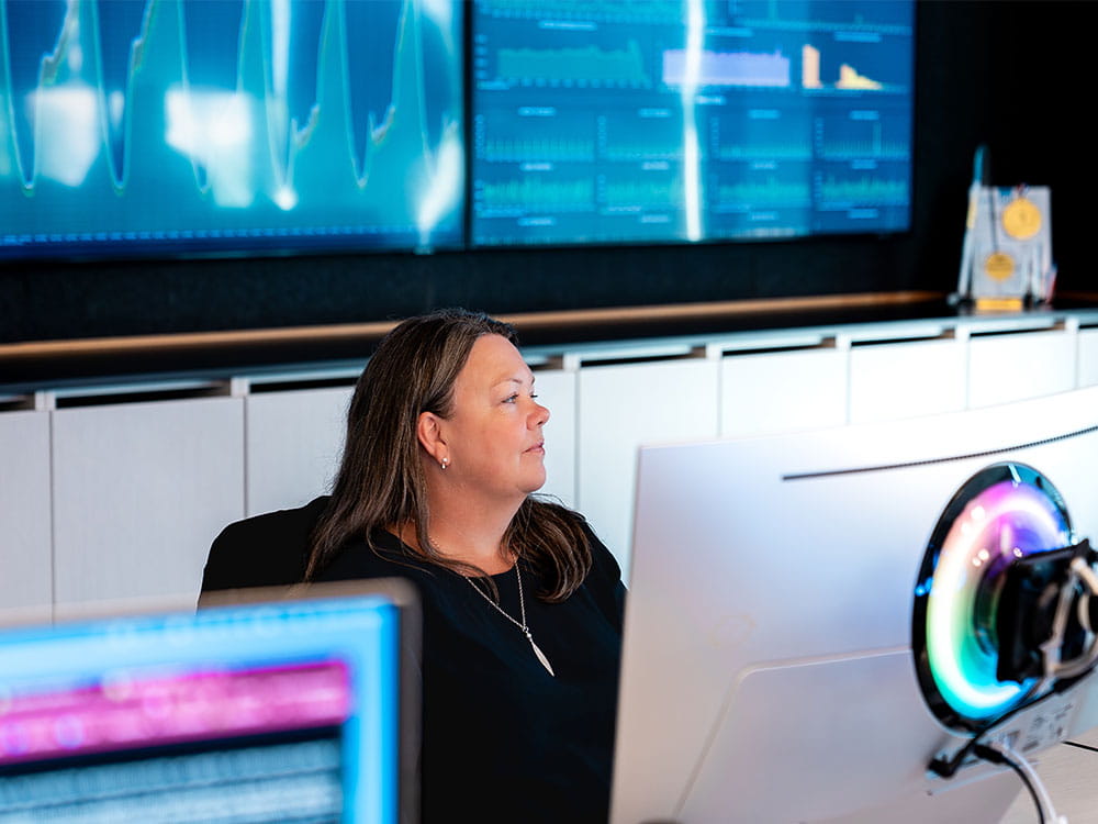 Women at network operations centre.